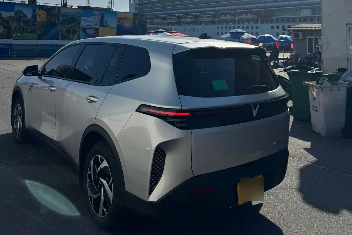 Đội xe Faifo Express