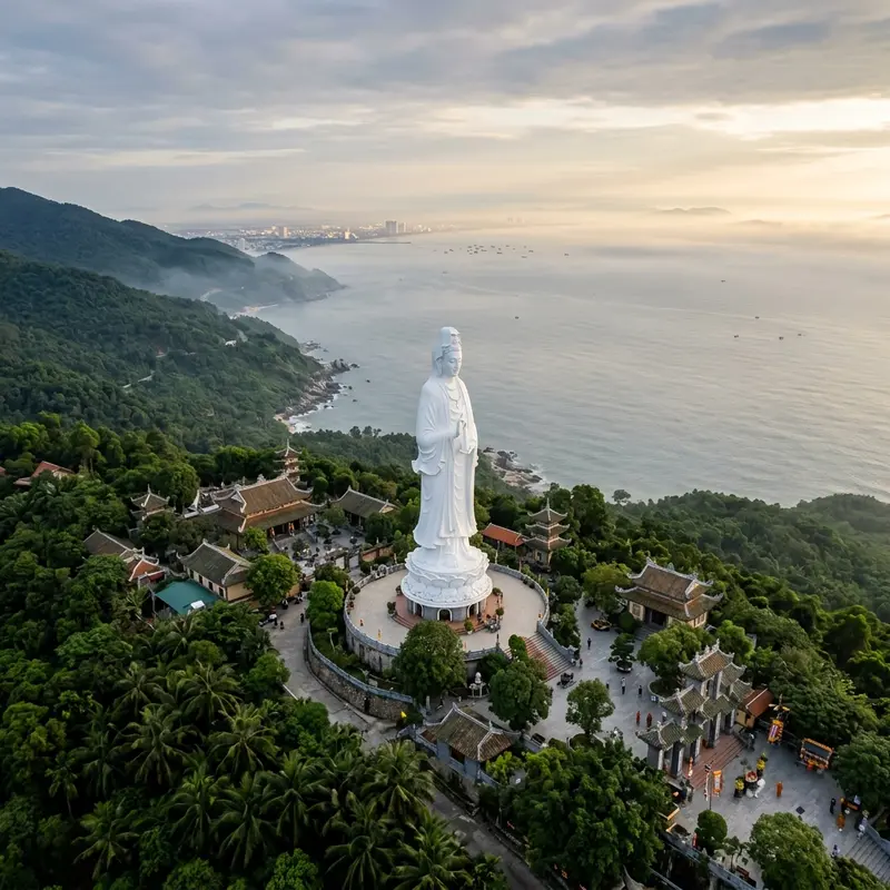 Không gian bể bơi tuyệt đẹp tại Hyatt Regency Danang Resort & Spa