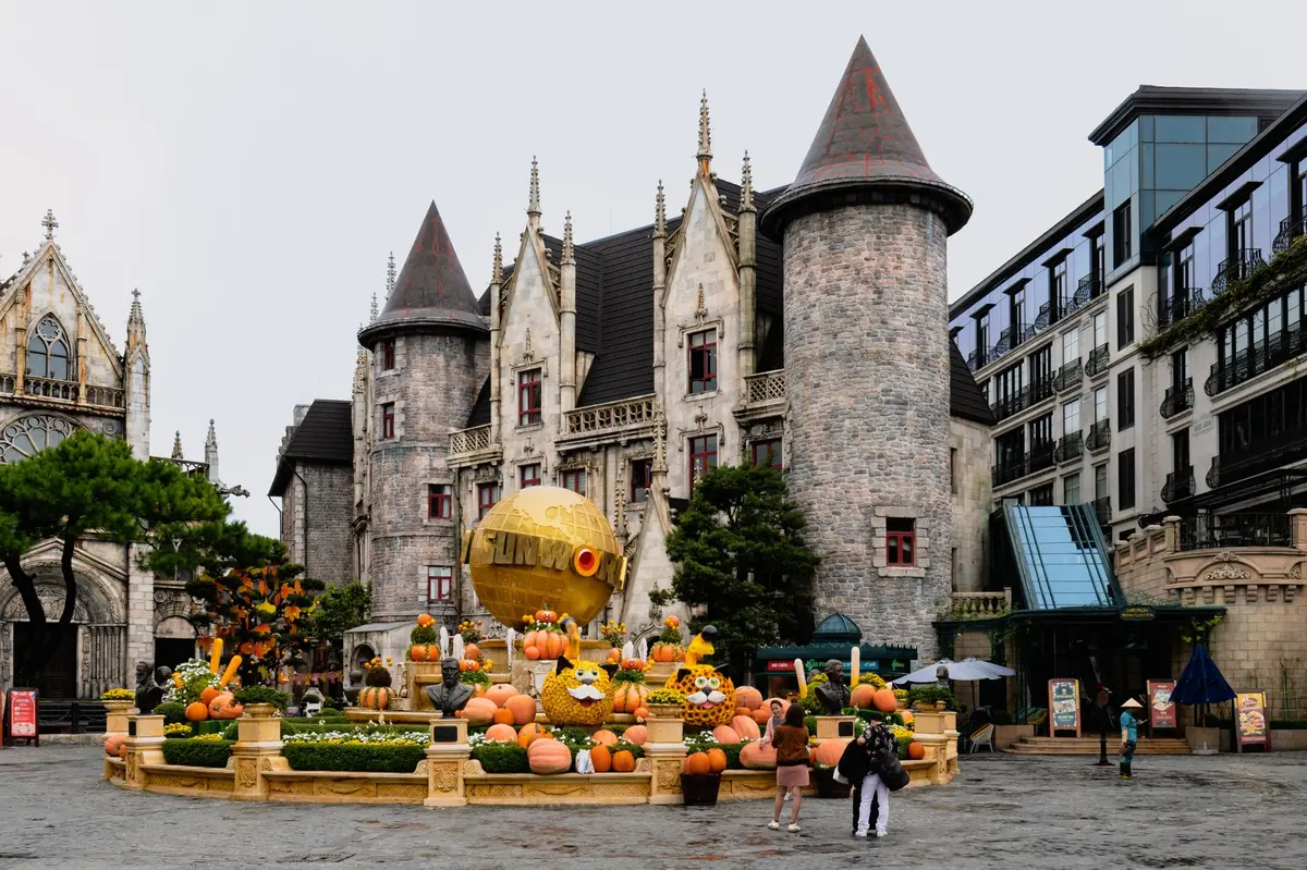 Vườn hoa Le Jardin D'Amour với hoa đa sắc trên đỉnh Bà Nà